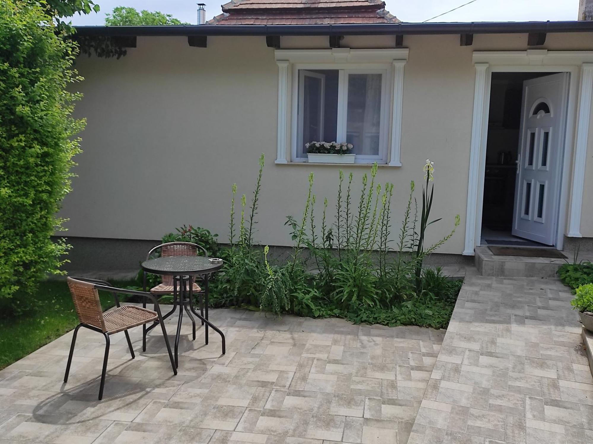 Garden Home Törökbálint Exterior foto
